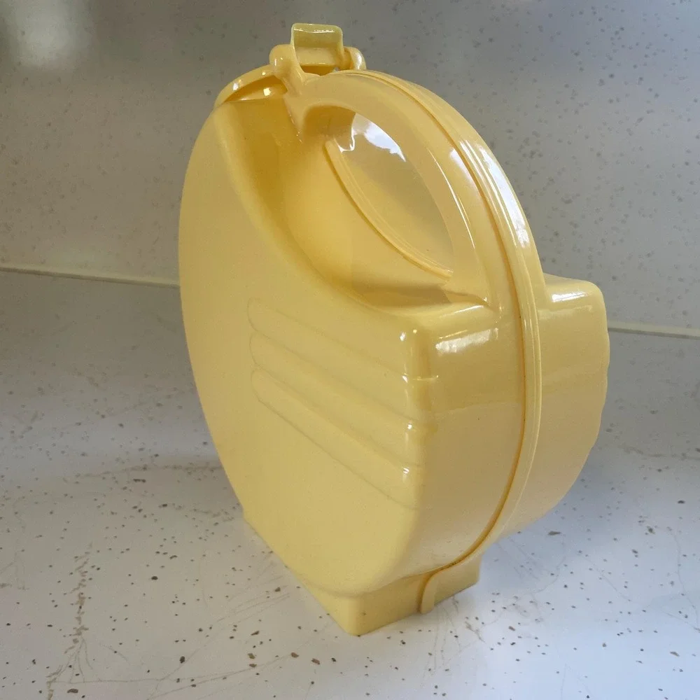 VTG 50s Art Deco Canary Yellow Plastic Disc Pitcher Mid-Century Atomic Retro